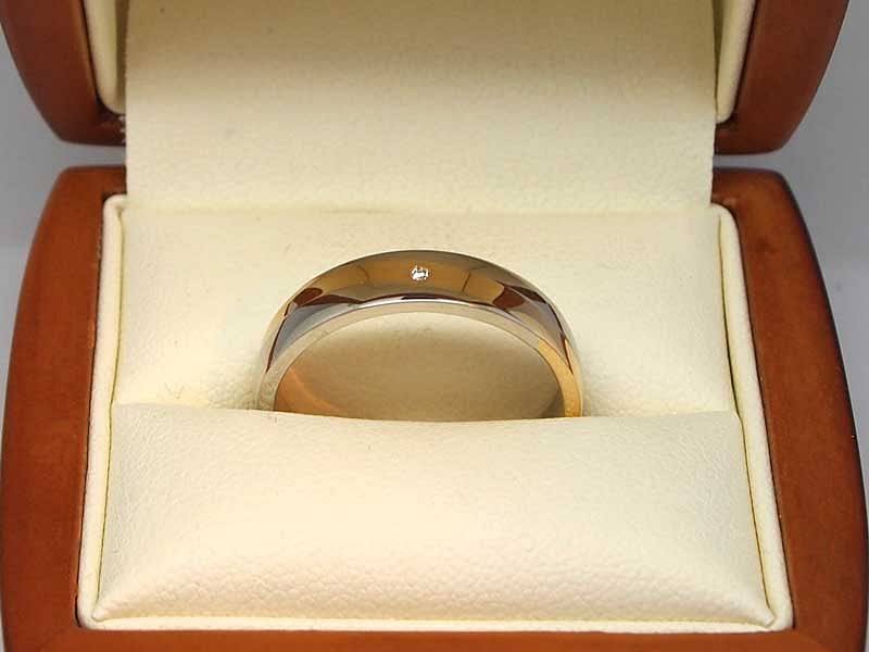 Two tone men's engagement ring