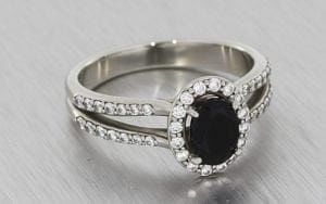 Oval onyx split shank halo engagement ring - Portfolio